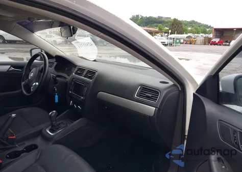 2011 Volkswagen Jetta 2.0L Tdi z USA, uszkodzony, nr VIN 3VWLL7AJ2BM110906